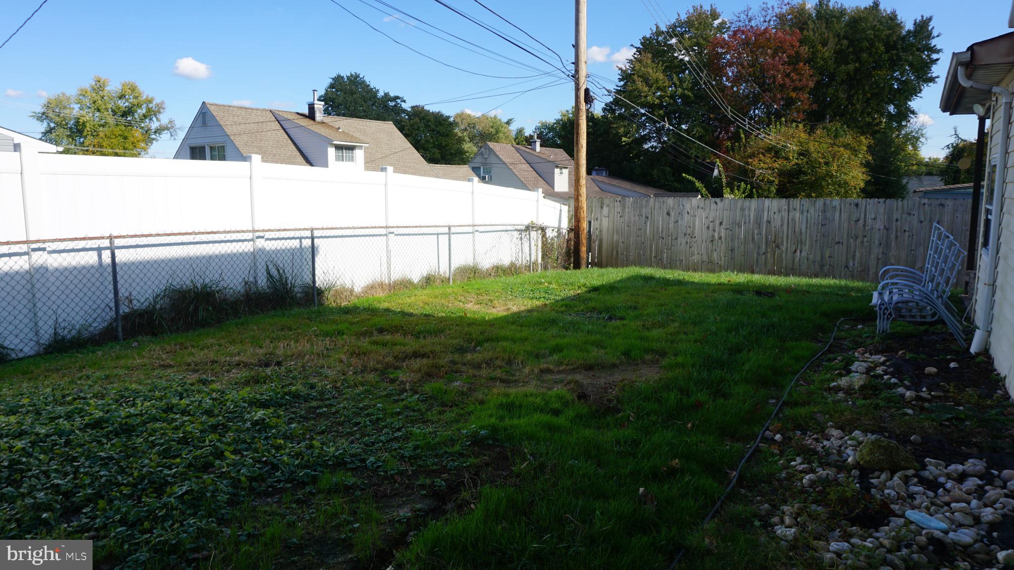 123 Hedge Road Levittown, PA 19056 - Photo 10 of 16 Gallery Image 10