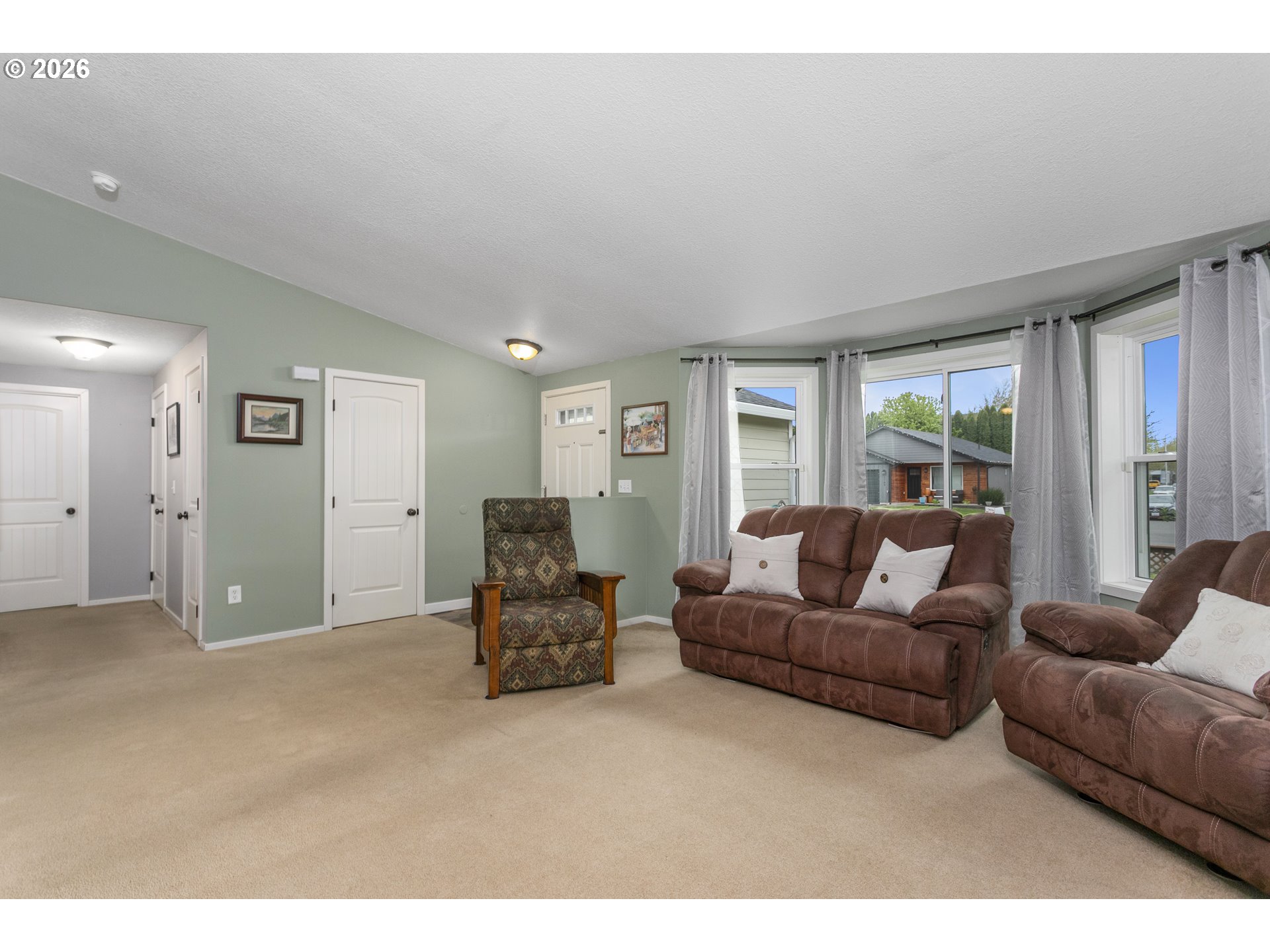 1710 Northwest 3rd Street Battle Ground, WA 98604 - Photo 6 of 37 Living Room