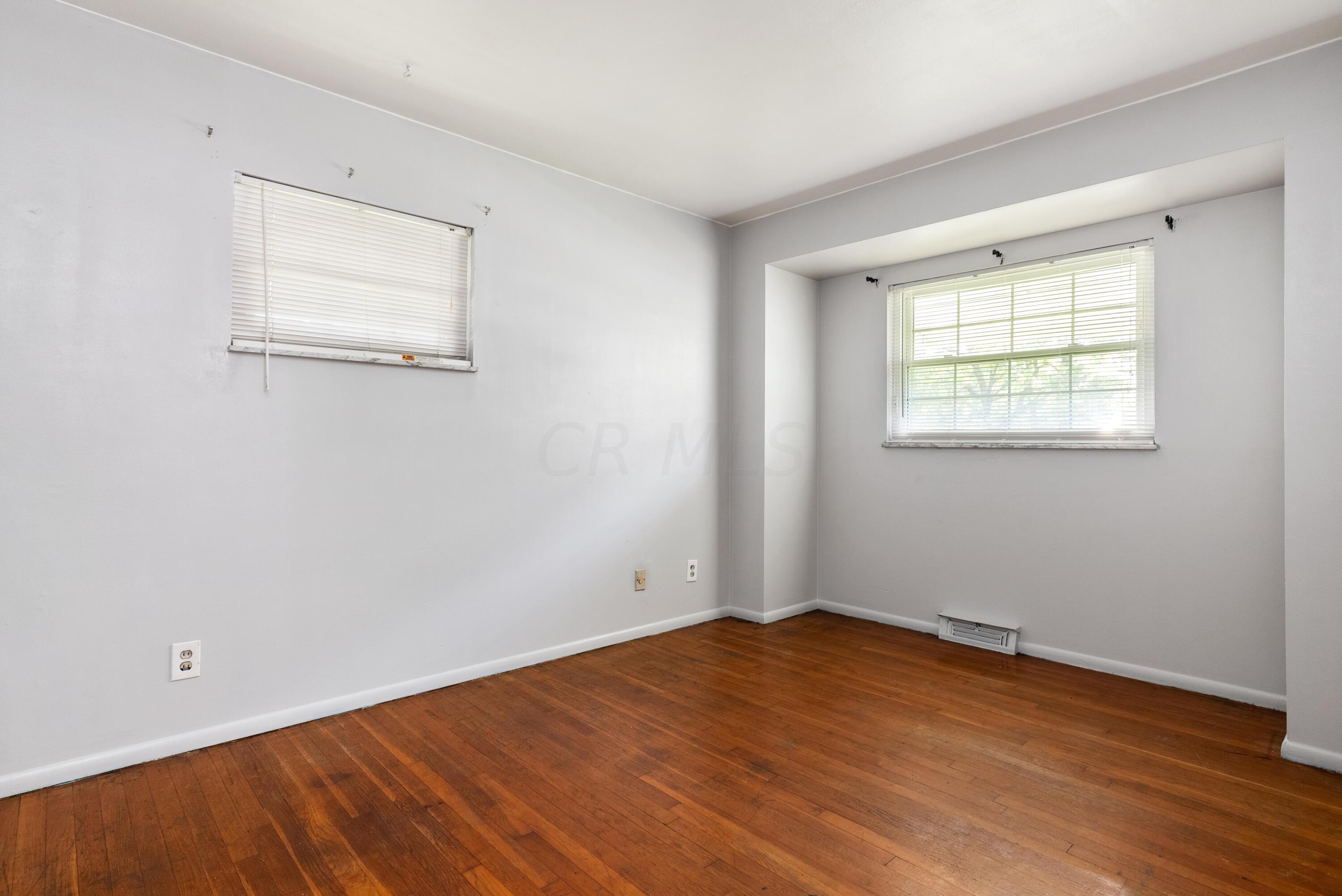 1089 South Yearling Road Columbus, OH 43227 - Photo 13 of 28 Bedroom