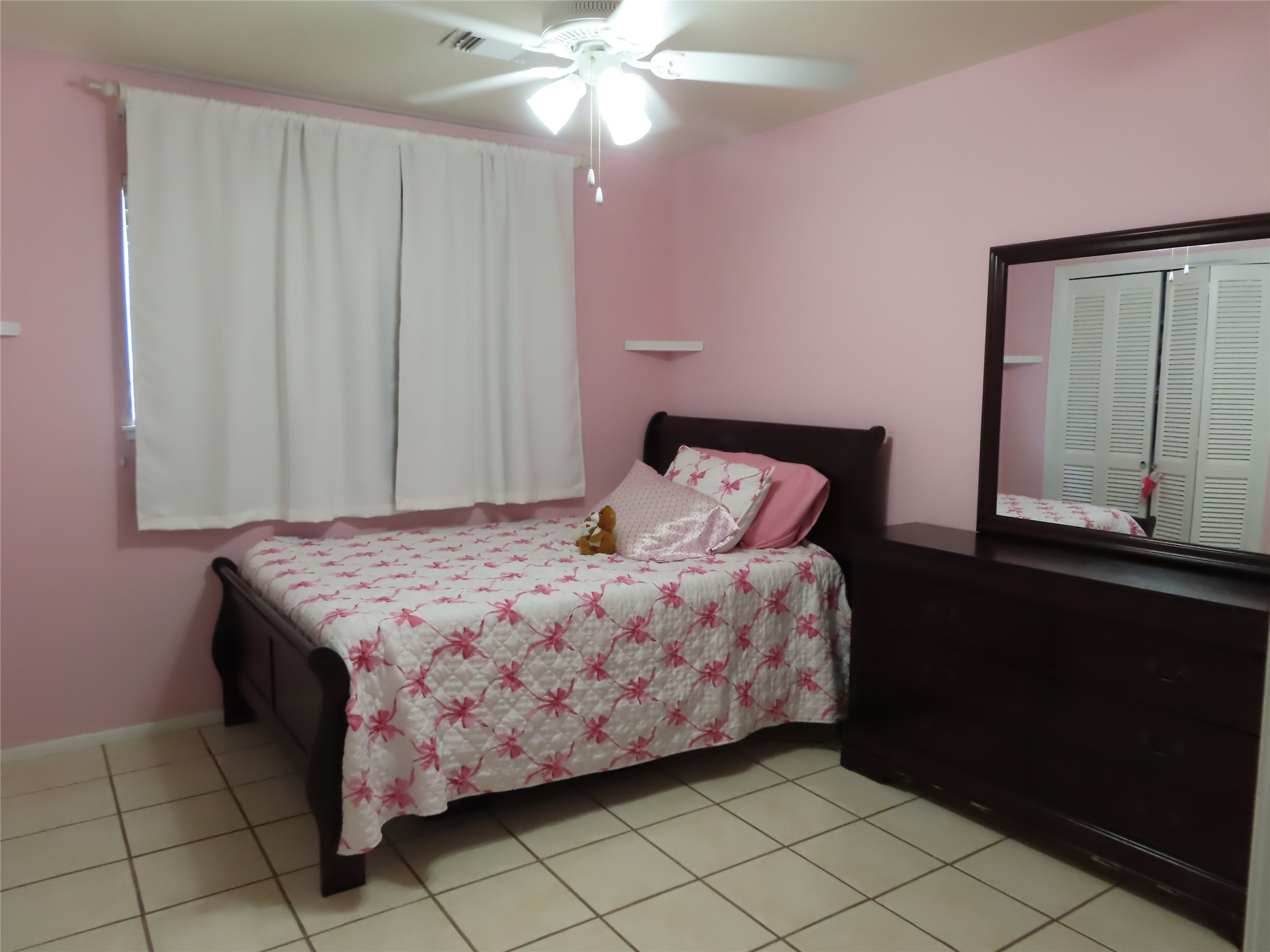 14207 Foxford Way Houston, TX 77015 - Photo 11 of 24 2nd bedroom - approx. 11x12
