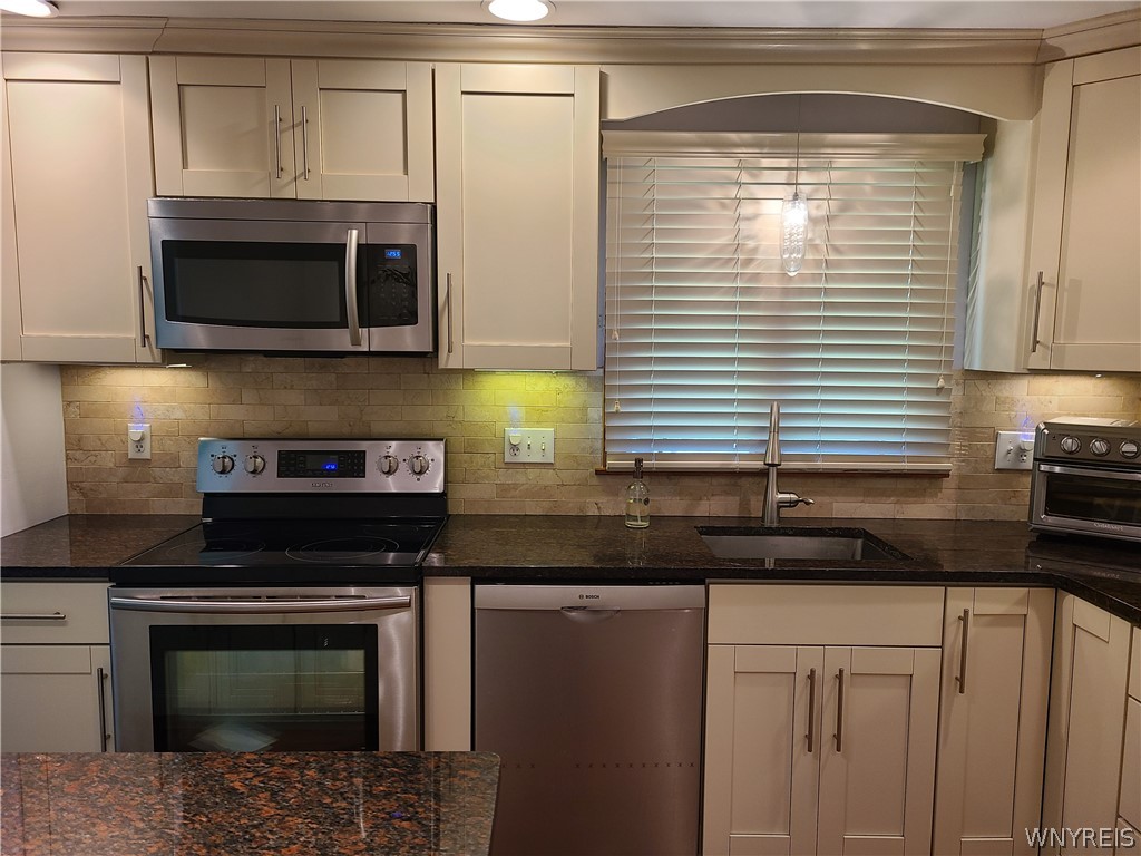 108 Newgate Road Amherst, NY 14226 - Photo 12 of 29