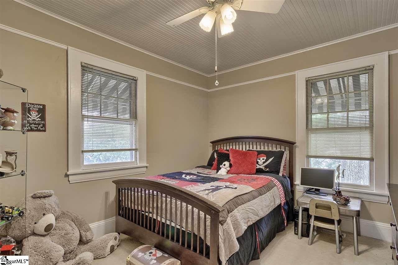 311 East Rutherford Street Landrum, SC 29356 - Photo 3 of 36 Gallery Image 3
