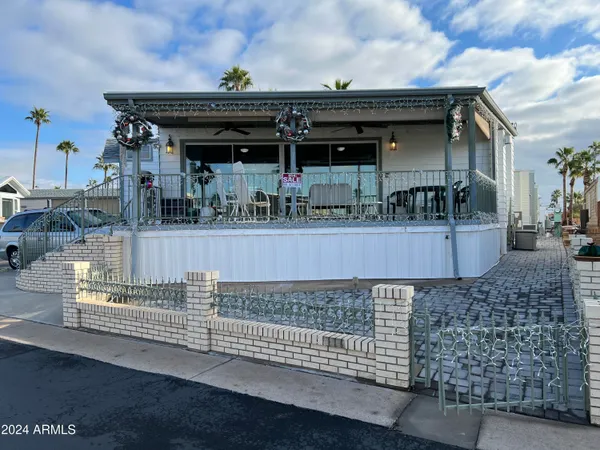 $296,500 | 1572 Yakima Avenue, Unit 572, Apache Junction, AZ 85119