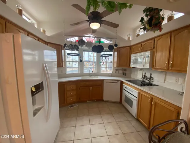 $296,500 | 1572 Yakima Avenue, Unit 572, Apache Junction, AZ 85119