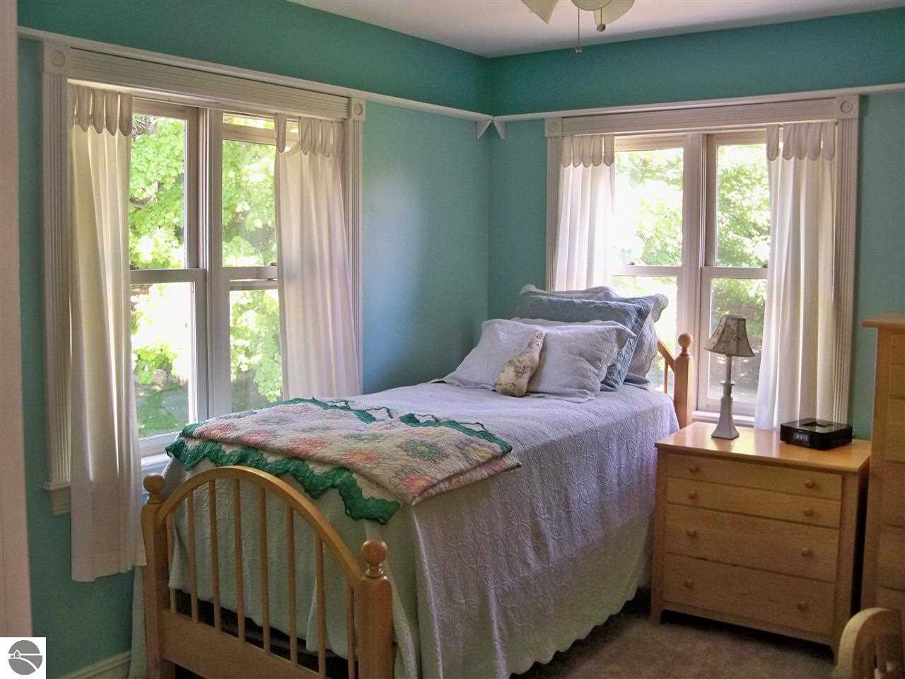 13566 Hedeen Road Traverse City, MI 49686 - Photo 14 of 34 1796156-13.JPG