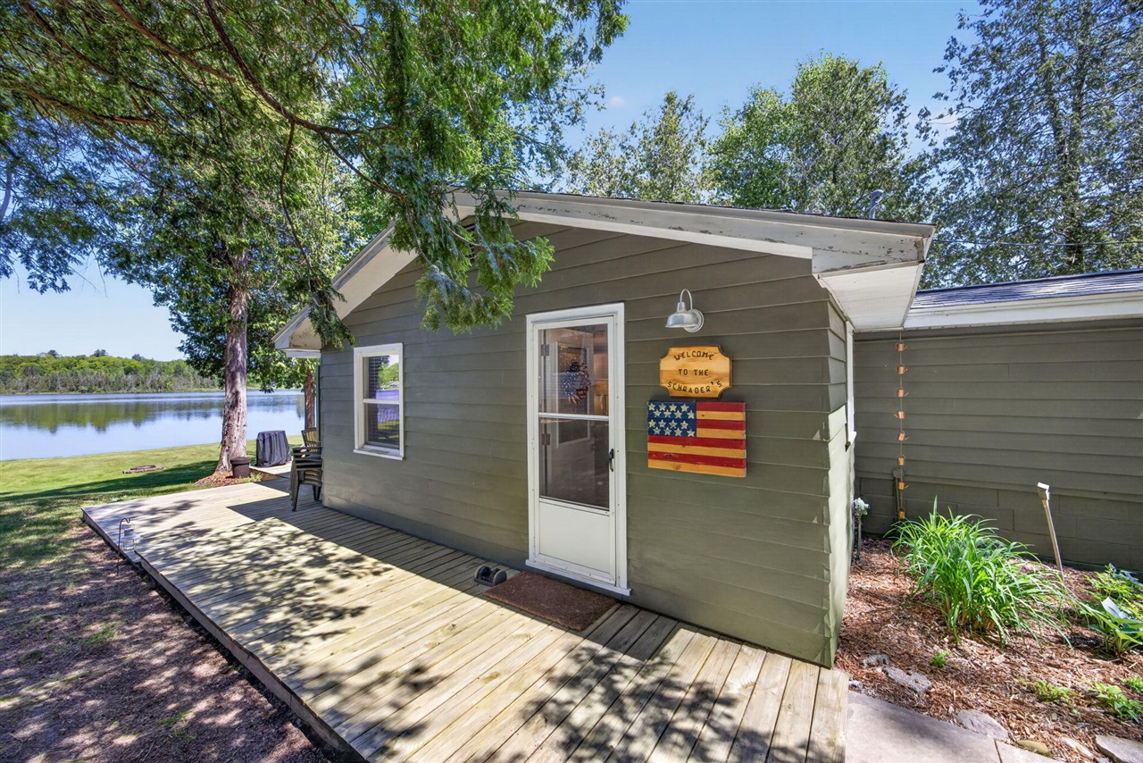 9267 Lake Drive Reed City, MI 49677 - Photo 1 of 43