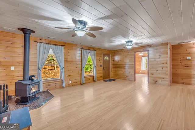 $470,000 | 215 Stonehedge Drive, Clarkesville, GA 30523