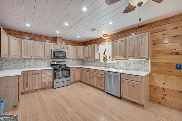 $470,000 | 215 Stonehedge Drive, Clarkesville, GA 30523