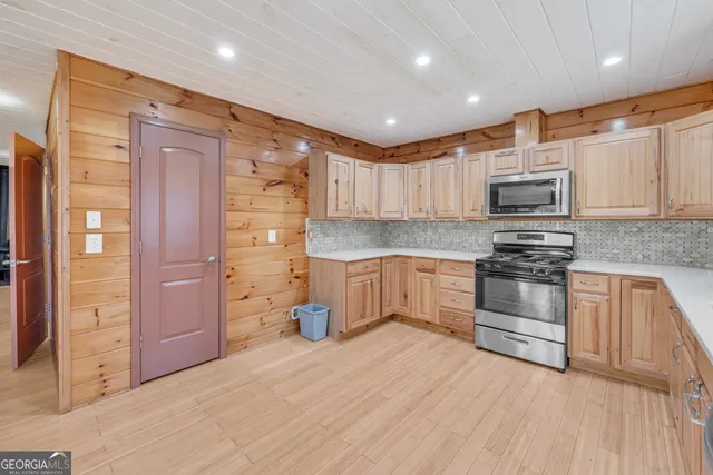 $470,000 | 215 Stonehedge Drive, Clarkesville, GA 30523