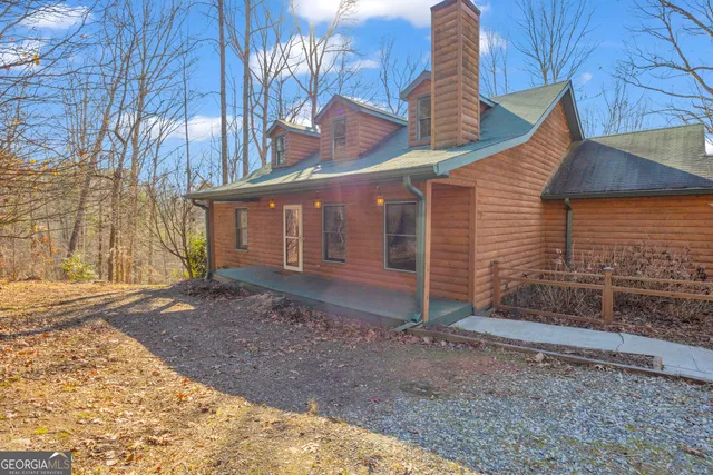 $470,000 | 215 Stonehedge Drive, Clarkesville, GA 30523