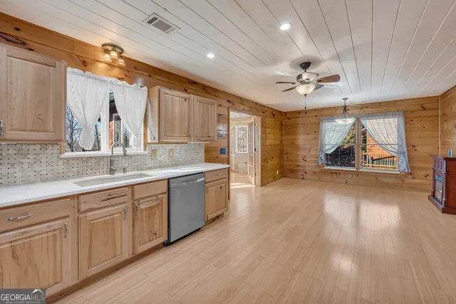 $470,000 | 215 Stonehedge Drive, Clarkesville, GA 30523