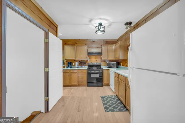 $470,000 | 215 Stonehedge Drive, Clarkesville, GA 30523