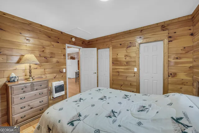 $470,000 | 215 Stonehedge Drive, Clarkesville, GA 30523