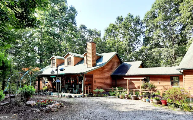 $470,000 | 215 Stonehedge Drive, Clarkesville, GA 30523