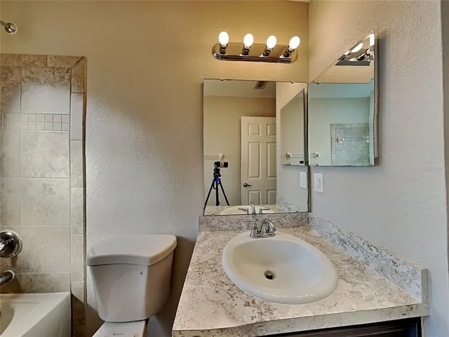 $2,169 | Undisclosed Address, Lakeland, FL 33809