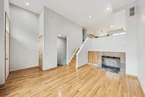 $385,000 | 4932 West Lawrence Avenue, Unit J, Chicago, IL 60630