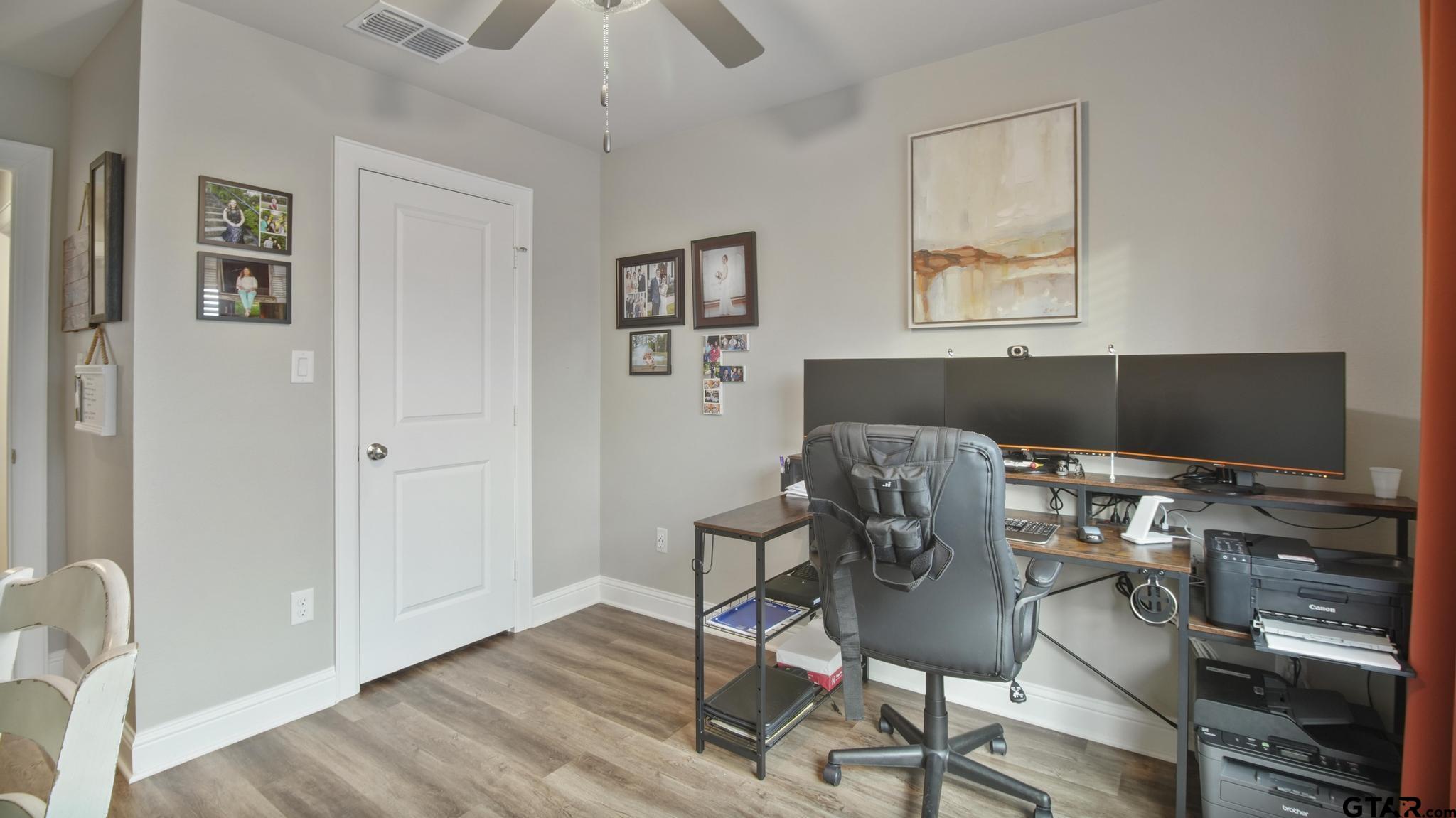 14144 Foxtail Drive Flint, TX 75762 - Photo 26 of 39 a workspace with furniture and window