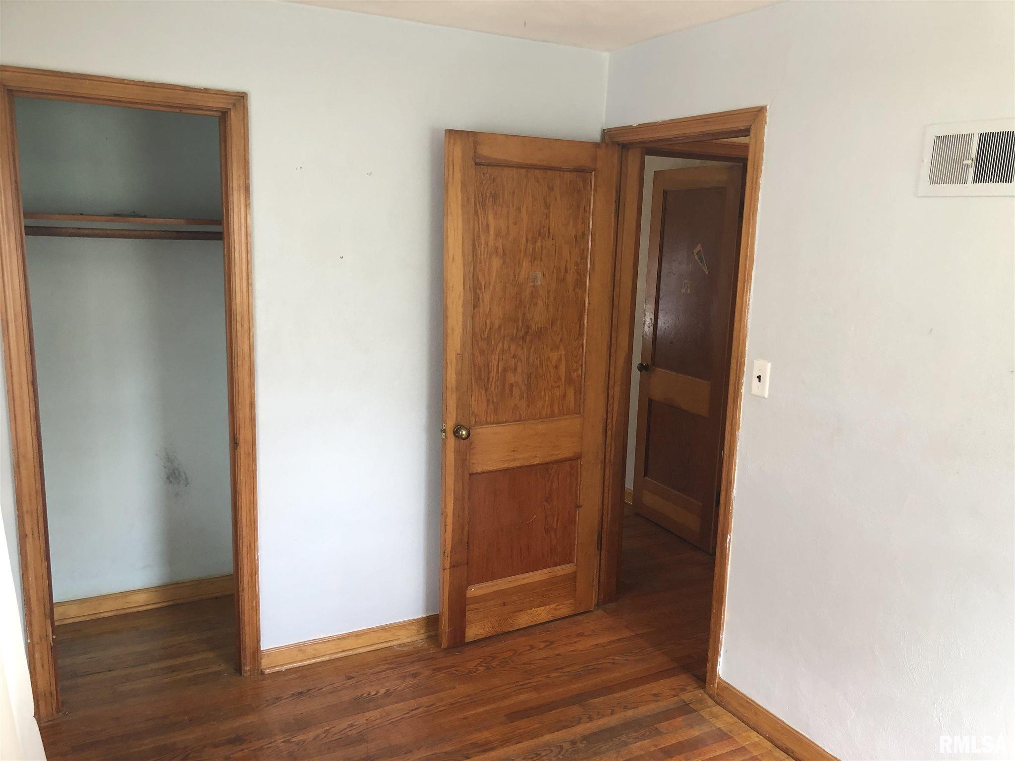 1612 East Keys Avenue Springfield, IL 62702 - Photo 12 of 28 Gallery Image 12