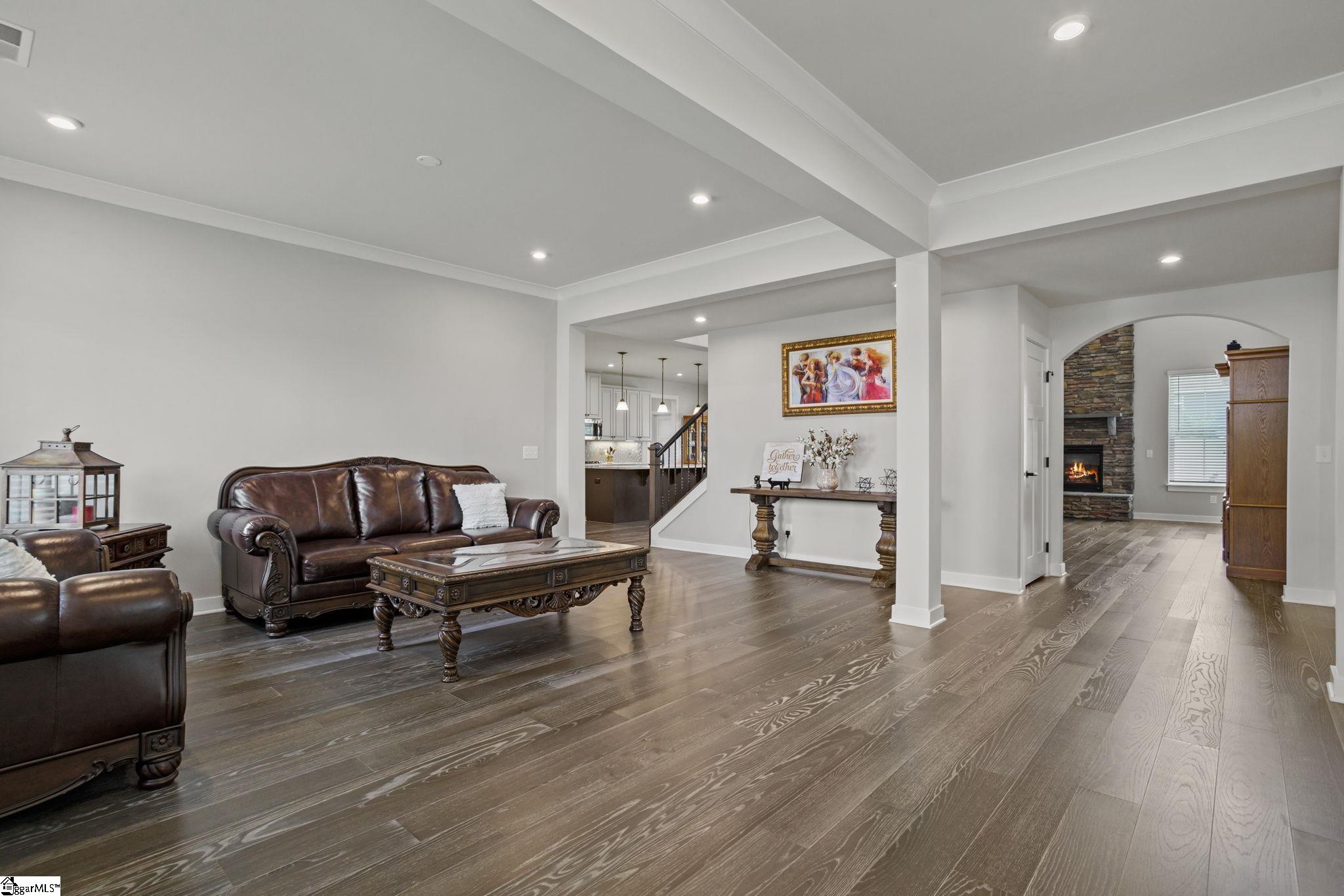 18 Blackfoot Road Greenville, SC 29607 - Photo 4 of 36 Gallery Image 4