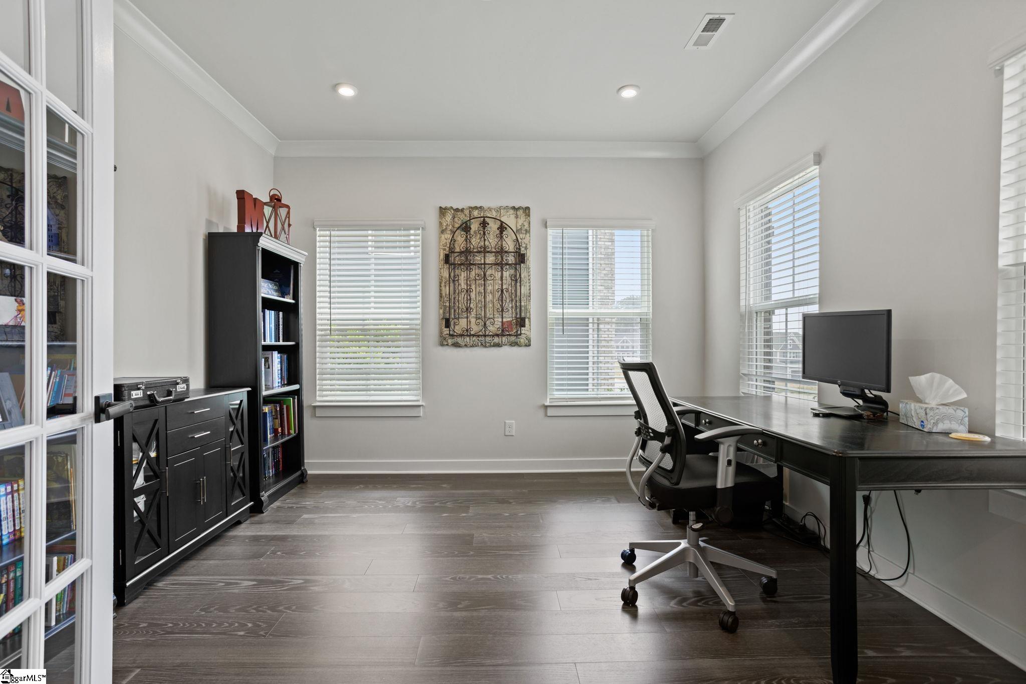18 Blackfoot Road Greenville, SC 29607 - Photo 6 of 36 Gallery Image 6