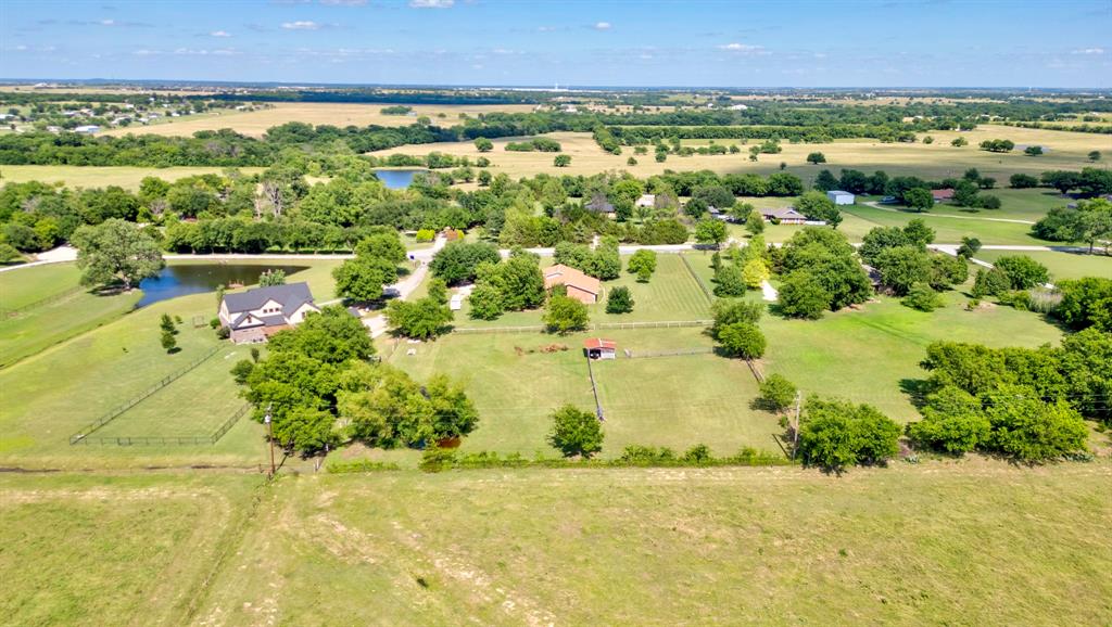 21921 Quail Run Road Sanger, TX 76266 - Photo 6 of 37