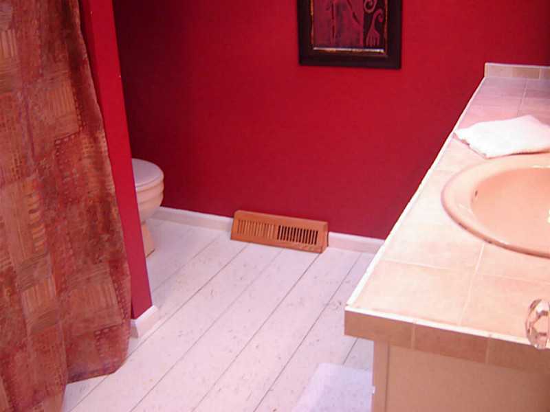 392 Boston Neck Road, Unit 2 North Kingstown, RI 02852 - Photo 14 of 25 Bathroom.