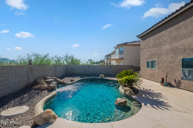 $2,295 | 1039 South Grenoble, Mesa, AZ 85208