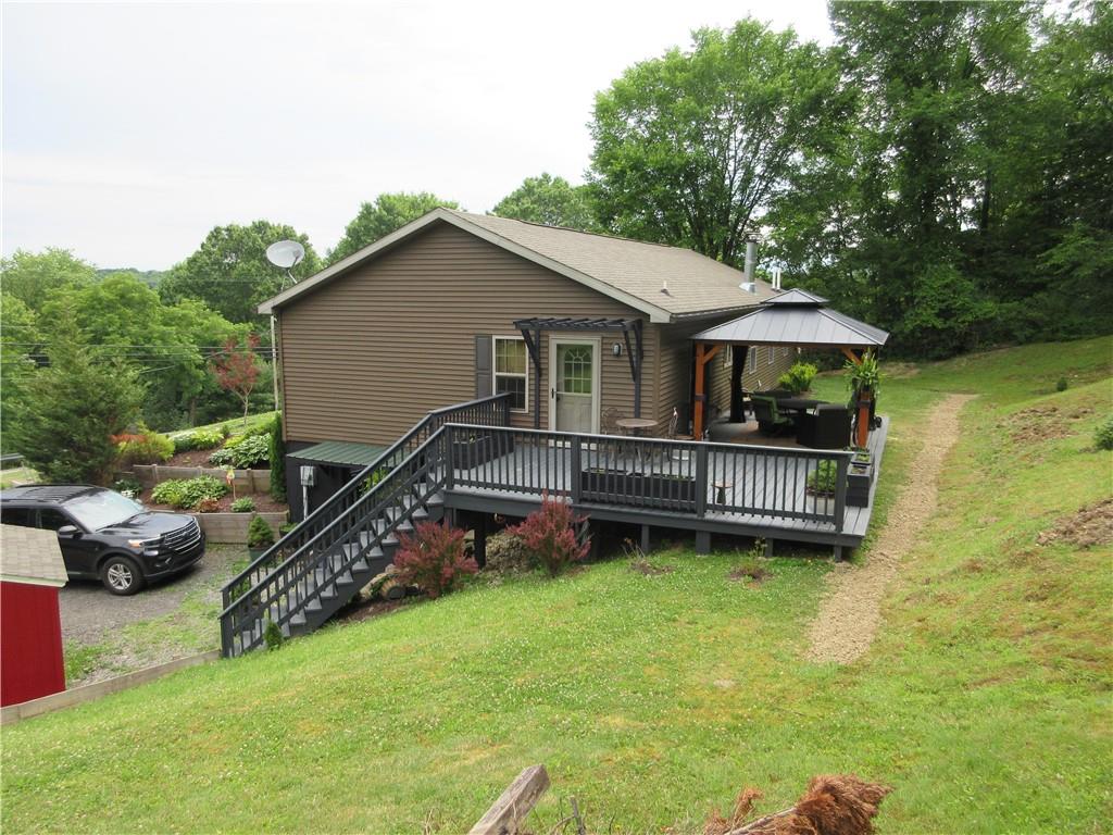 3118 Conway Wallrose Road Baden, PA 15005 - Photo 6 of 24