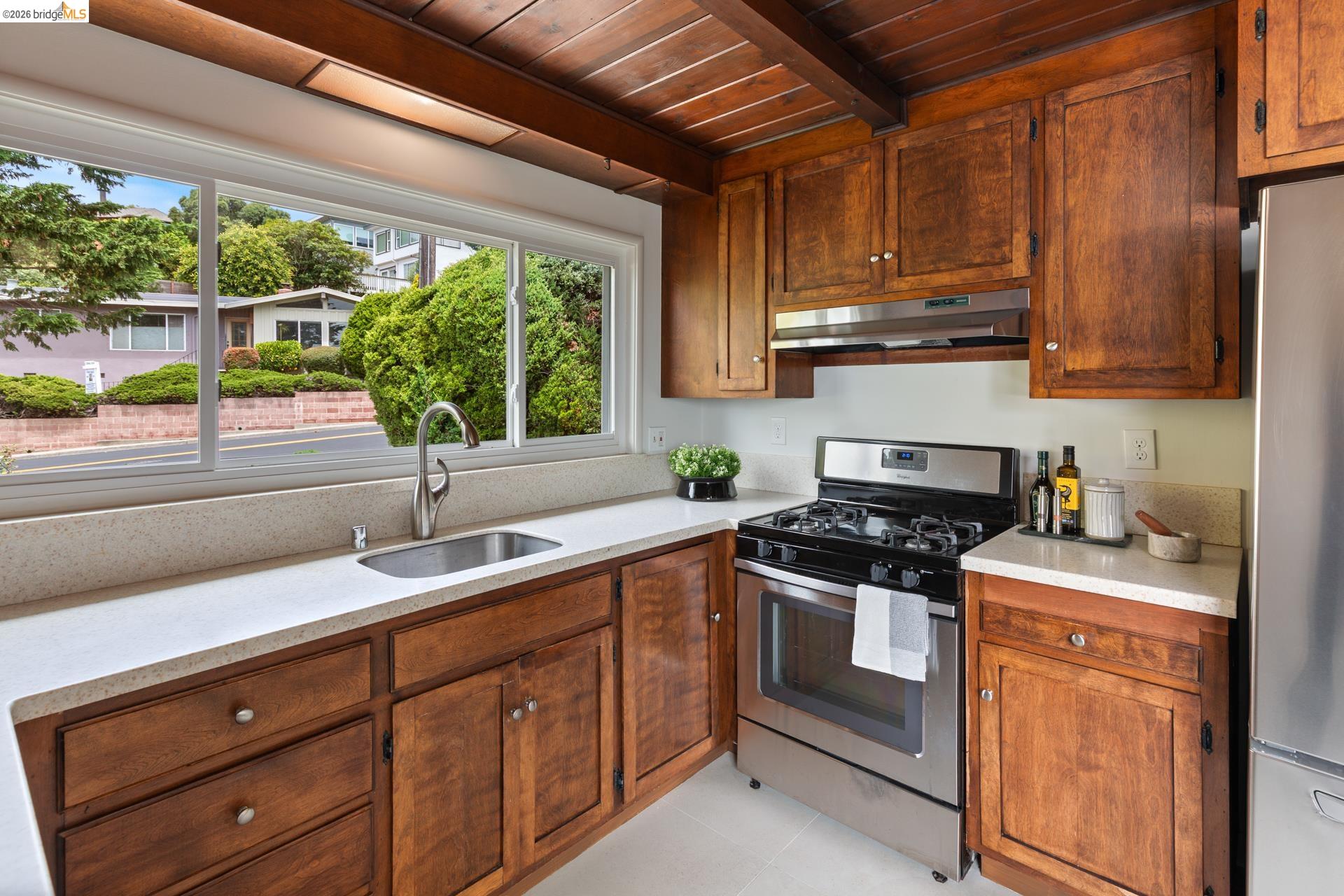 6630 Arlington Boulevard Richmond, CA 94805 - Photo 14 of 58