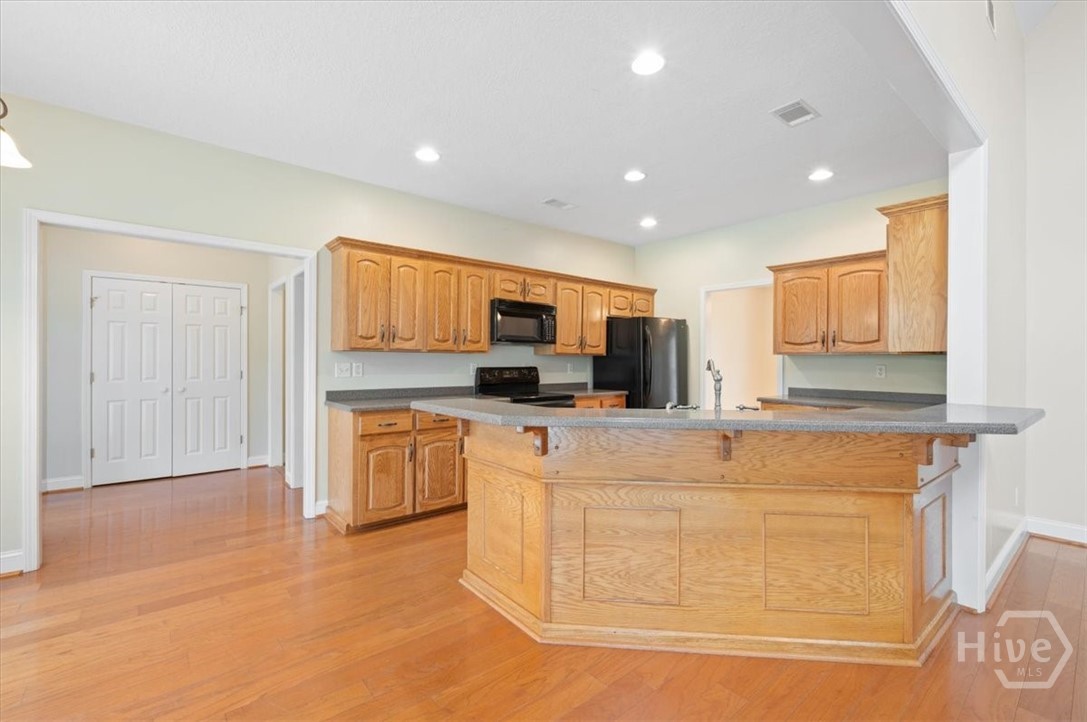 876 Old Darien Highway Riceboro, GA 31323 - Photo 10 of 38 Breakfast bar