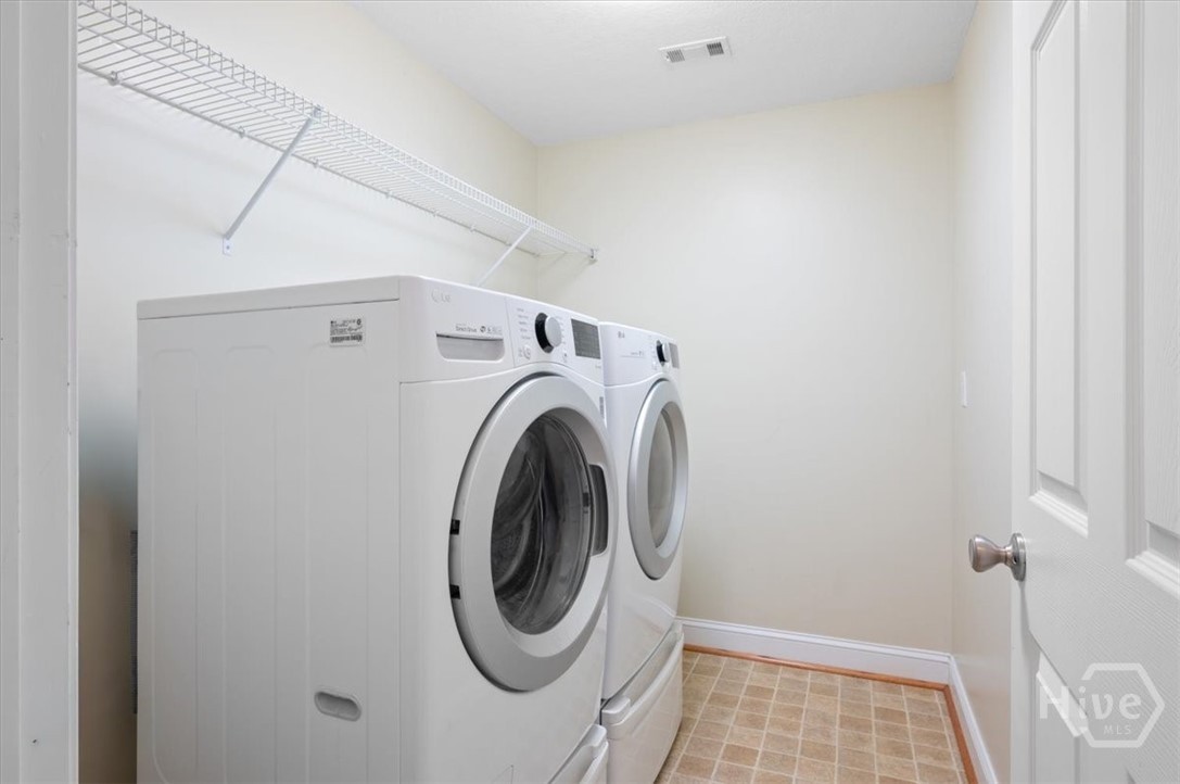 876 Old Darien Highway Riceboro, GA 31323 - Photo 15 of 38 laundry room