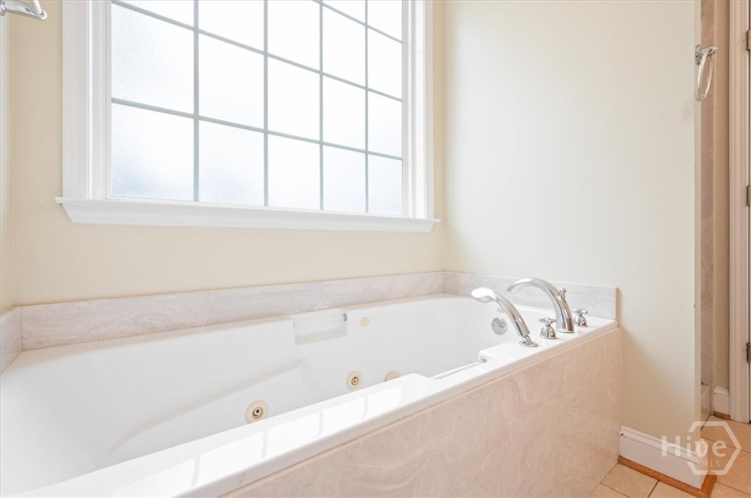 876 Old Darien Highway Riceboro, GA 31323 - Photo 19 of 38 jetted tub and separate shower