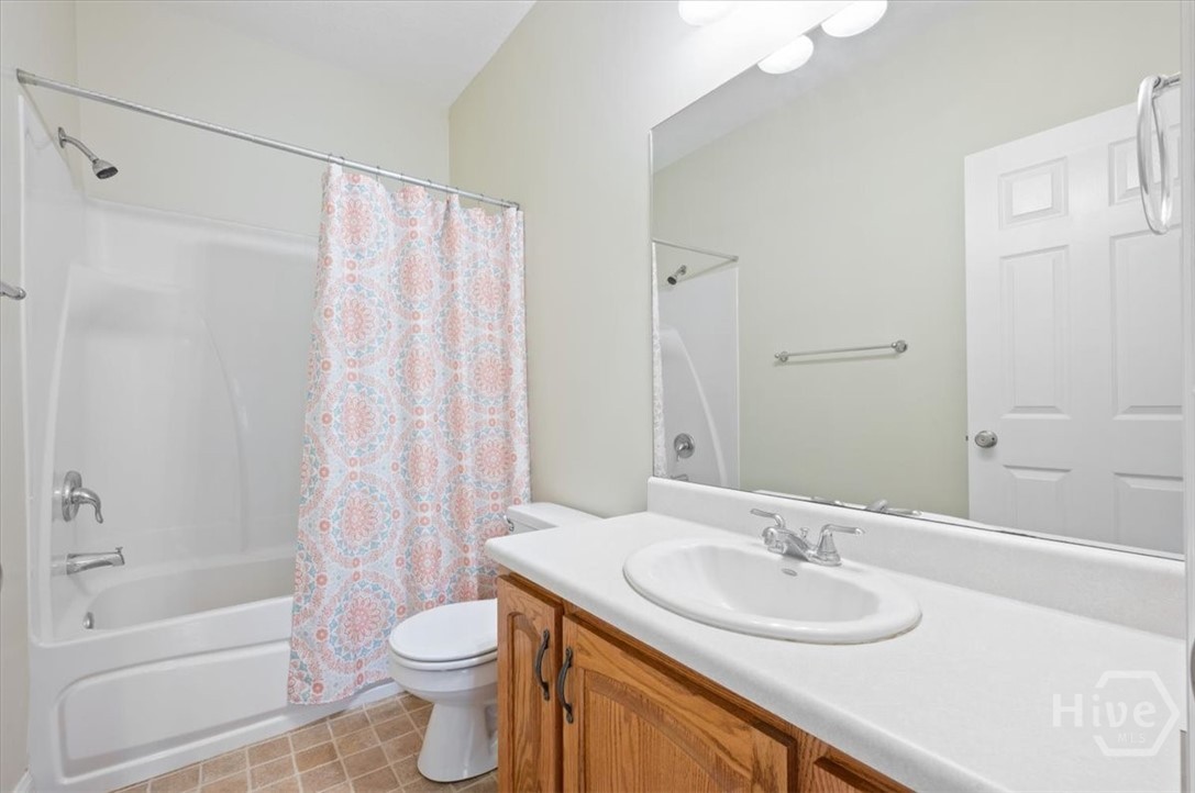 876 Old Darien Highway Riceboro, GA 31323 - Photo 22 of 38 full bath for guest and BR 2 and 3