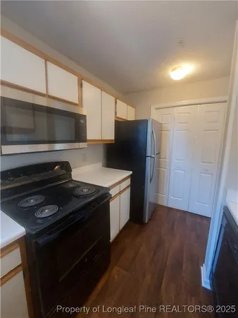 $1,300 | 300 Waterdown Drive, Unit 8, Fayetteville, NC 28314