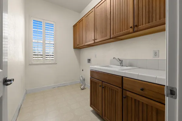 $999,999 | 124 Paizano Court, Roseville, CA 95661