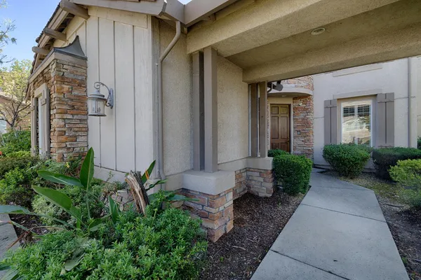 $999,999 | 124 Paizano Court, Roseville, CA 95661