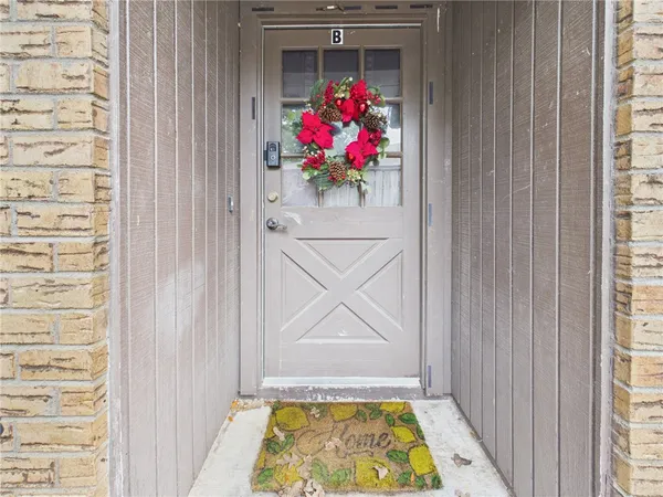 $950 | 2208 Young Place, Unit B, Bryan, TX 77807