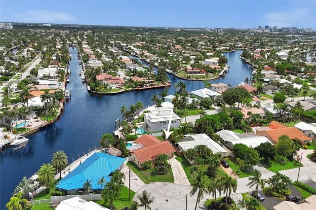$1,250,000 | 571 Southeast 11th Street, Pompano Beach, FL 33060