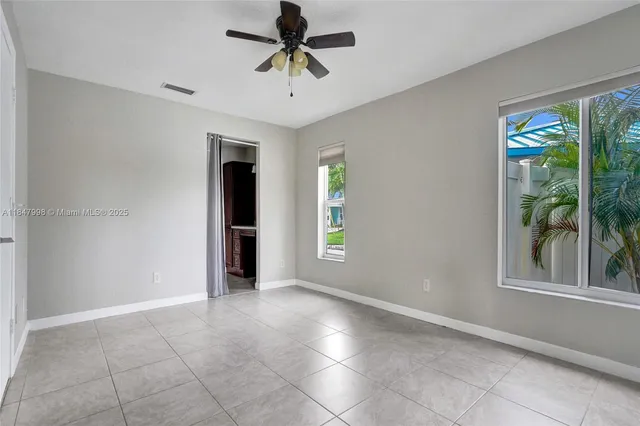 $1,250,000 | 571 Southeast 11th Street, Pompano Beach, FL 33060