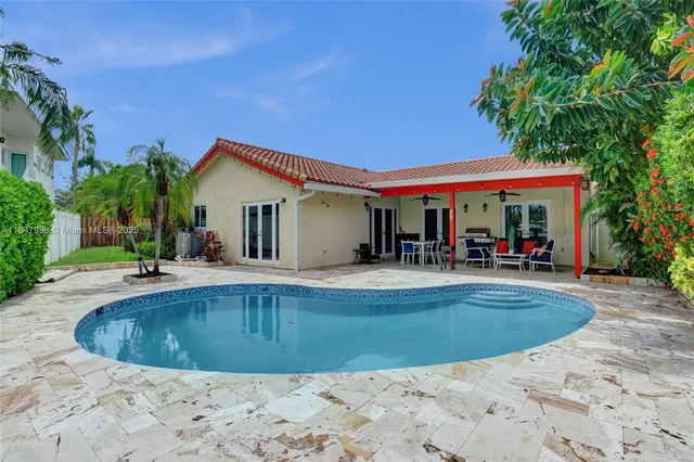 $1,250,000 | 571 Southeast 11th Street, Pompano Beach, FL 33060