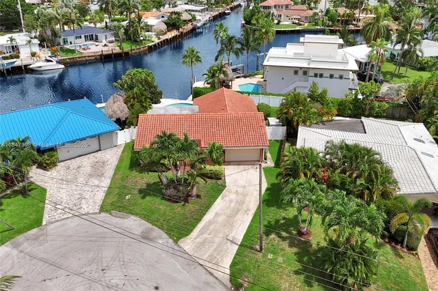 $1,250,000 | 571 Southeast 11th Street, Pompano Beach, FL 33060