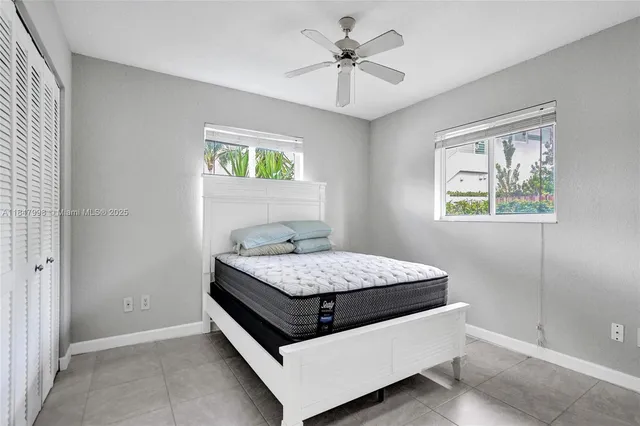 $1,250,000 | 571 Southeast 11th Street, Pompano Beach, FL 33060