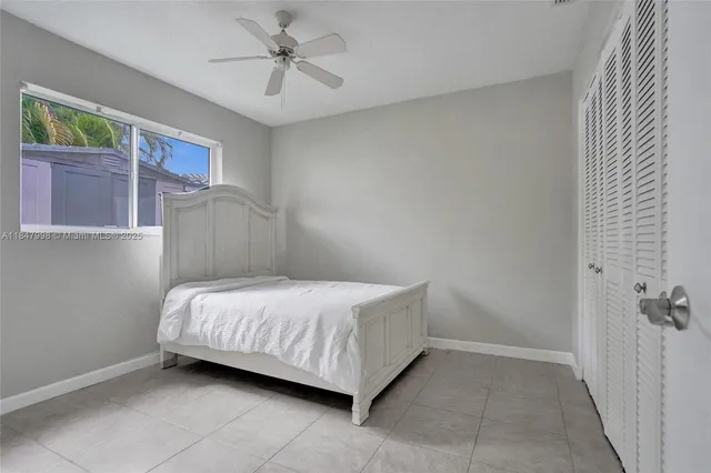 $1,250,000 | 571 Southeast 11th Street, Pompano Beach, FL 33060