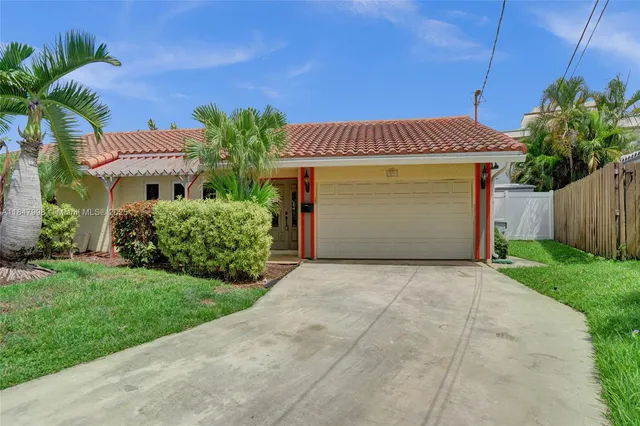 $1,250,000 | 571 Southeast 11th Street, Pompano Beach, FL 33060