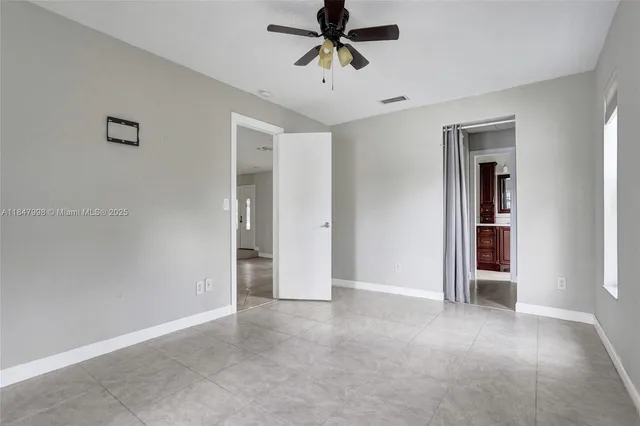 $1,250,000 | 571 Southeast 11th Street, Pompano Beach, FL 33060