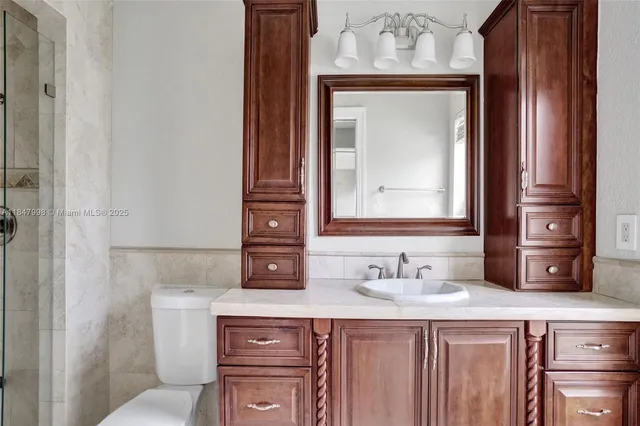 $1,250,000 | 571 Southeast 11th Street, Pompano Beach, FL 33060