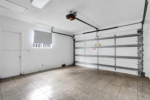 $1,250,000 | 571 Southeast 11th Street, Pompano Beach, FL 33060