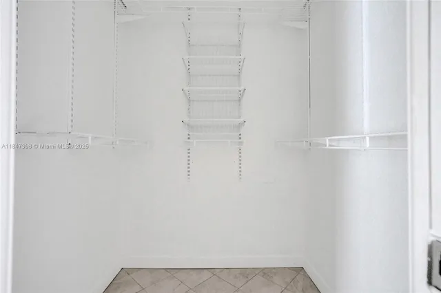 $1,250,000 | 571 Southeast 11th Street, Pompano Beach, FL 33060