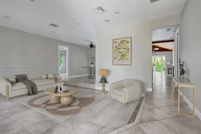 $1,250,000 | 571 Southeast 11th Street, Pompano Beach, FL 33060