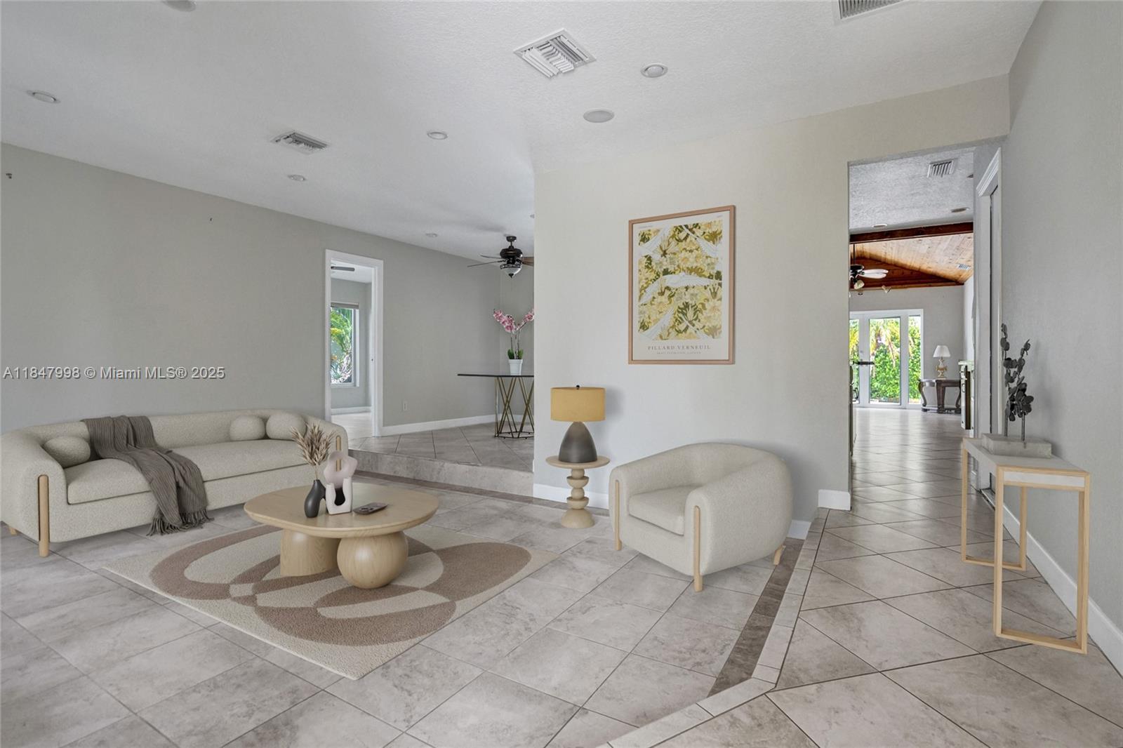 571 Southeast 11th Street Pompano Beach, FL 33060 - Photo 4 of 37